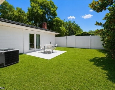655 Sw Pointview Road - Photo Thumbnail 8