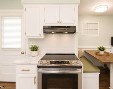 655 Sw Pointview Road - Photo Thumbnail 30