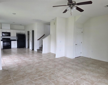6102 White Oak Drive - Photo Thumbnail 3