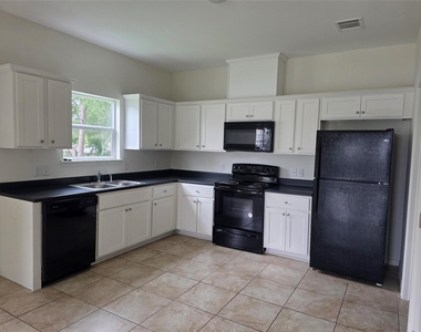 6102 White Oak Drive - Photo Thumbnail 5