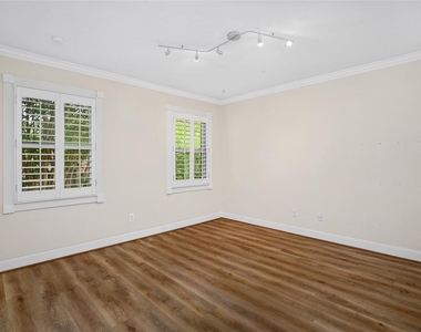 3127 Lafayette Street - Photo Thumbnail 21