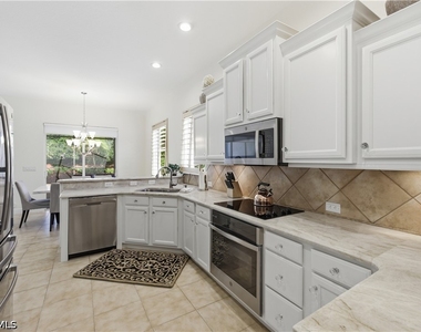 9235 Troon Lakes Drive - Photo Thumbnail 11