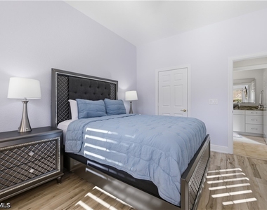 9235 Troon Lakes Drive - Photo Thumbnail 22