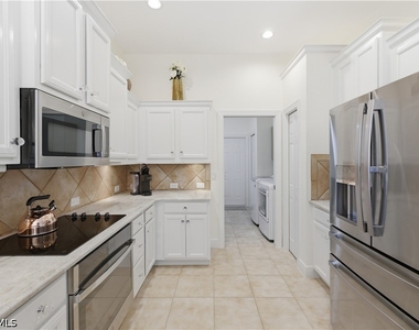9235 Troon Lakes Drive - Photo Thumbnail 12