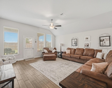5338 Regal Gem Lane - Photo Thumbnail 8