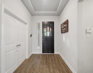 5338 Regal Gem Lane - Photo Thumbnail 10