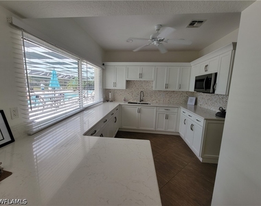 7577 Silver Trumpet Lane - Photo Thumbnail 21