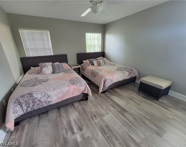 7577 Silver Trumpet Lane - Photo Thumbnail 12