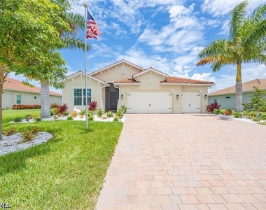 18699 Ensenada Drive - Photo Thumbnail 24