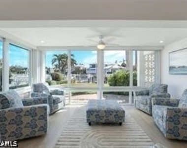 2100 Gulf Shore Boulevard N - Photo Thumbnail 2