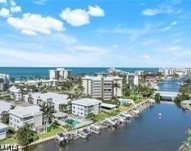 2100 Gulf Shore Boulevard N - Photo Thumbnail 9