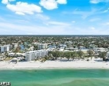 2100 Gulf Shore Boulevard N - Photo Thumbnail 8