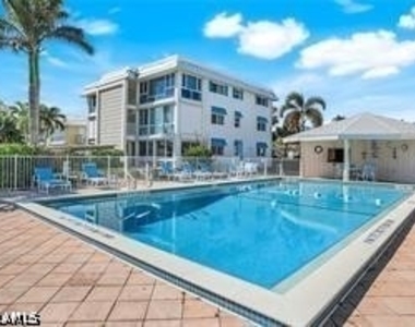 2100 Gulf Shore Boulevard N - Photo Thumbnail 7