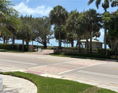 2100 Gulf Shore Boulevard N - Photo Thumbnail 29