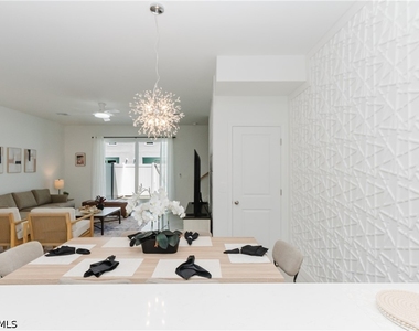 14819 White Pearl Road - Photo Thumbnail 7
