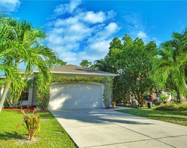 3555 Poinsettia Avenue - Photo Thumbnail 3