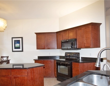 3555 Poinsettia Avenue - Photo Thumbnail 14