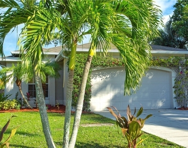 3555 Poinsettia Avenue - Photo Thumbnail 6