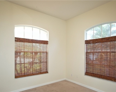 3555 Poinsettia Avenue - Photo Thumbnail 29