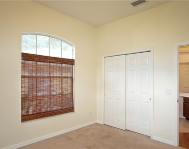 3555 Poinsettia Avenue - Photo Thumbnail 23
