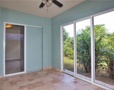 3555 Poinsettia Avenue - Photo Thumbnail 32