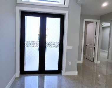 532 41st Avenue Ne - Photo Thumbnail 6