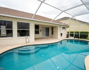 7712 Citrus Hill Lane - Photo Thumbnail 42