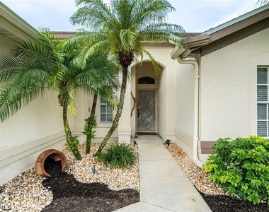 7712 Citrus Hill Lane - Photo Thumbnail 5