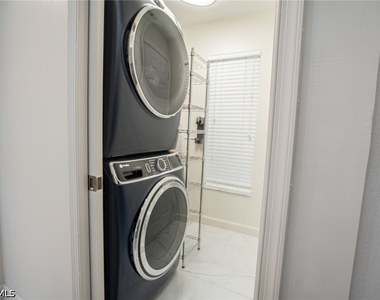 7712 Citrus Hill Lane - Photo Thumbnail 35