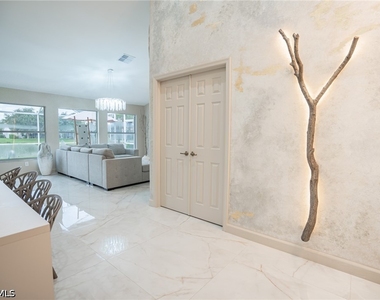 7712 Citrus Hill Lane - Photo Thumbnail 18