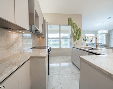 7712 Citrus Hill Lane - Photo Thumbnail 15