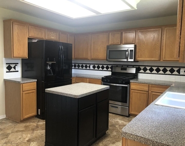2110 Highland Bay Court - Photo Thumbnail 7