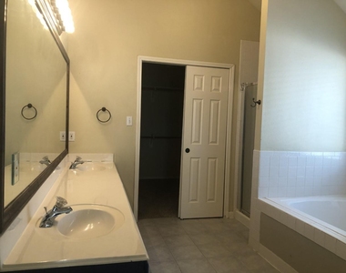 2110 Highland Bay Court - Photo Thumbnail 16