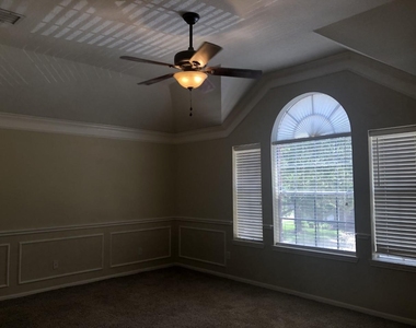 2110 Highland Bay Court - Photo Thumbnail 15