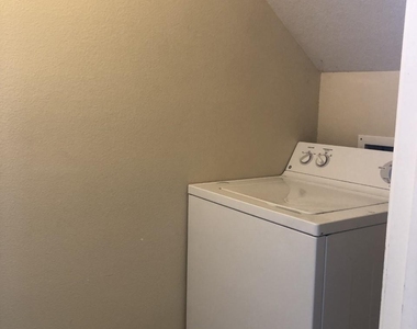 2110 Highland Bay Court - Photo Thumbnail 27