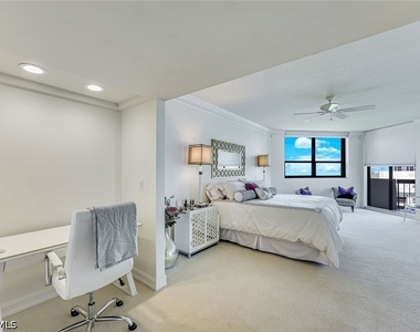 6001 Pelican Bay Boulevard - Photo Thumbnail 15