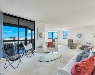 6001 Pelican Bay Boulevard - Photo Thumbnail 2