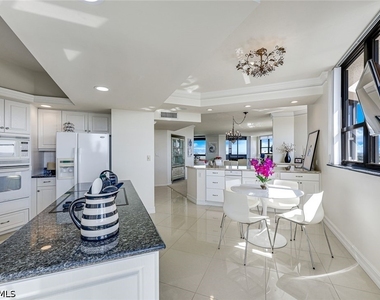 6001 Pelican Bay Boulevard - Photo Thumbnail 5