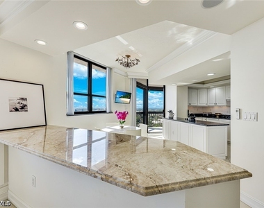 6001 Pelican Bay Boulevard - Photo Thumbnail 7