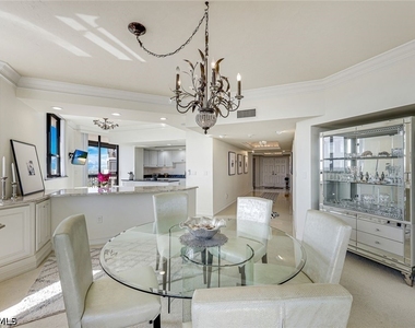 6001 Pelican Bay Boulevard - Photo Thumbnail 10