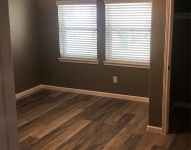 2515 Jackson Street - Photo Thumbnail 7