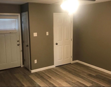 2515 Jackson Street - Photo Thumbnail 10