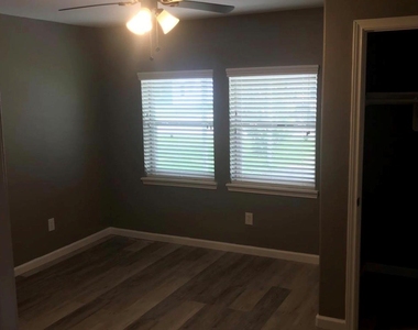 2515 Jackson Street - Photo Thumbnail 6