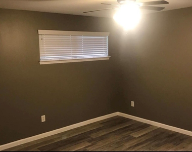 2515 Jackson Street - Photo Thumbnail 14