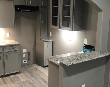 2515 Jackson Street - Photo Thumbnail 2