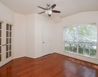 26822 Kingston Glen Lane - Photo Thumbnail 4