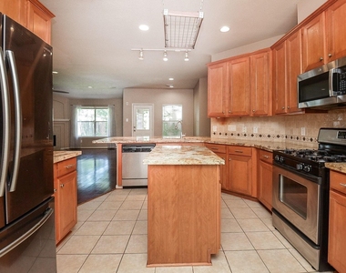 26822 Kingston Glen Lane - Photo Thumbnail 12