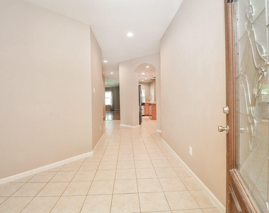 26822 Kingston Glen Lane - Photo Thumbnail 1