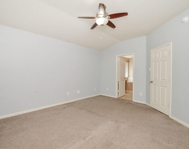 26822 Kingston Glen Lane - Photo Thumbnail 17