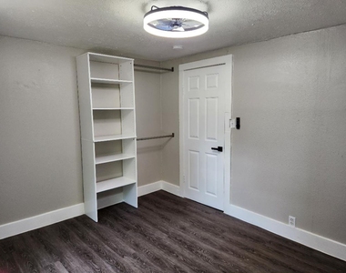 728 Hudson Road - Photo Thumbnail 16
